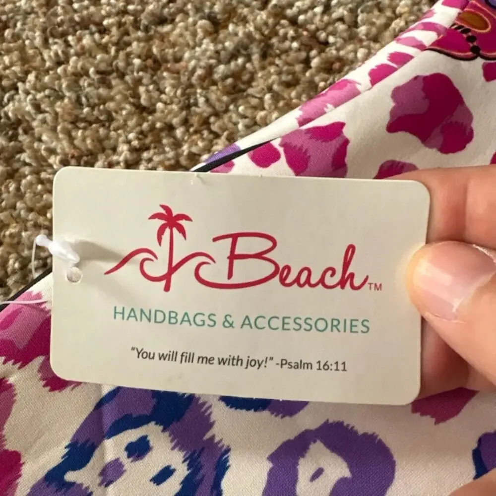 Beach by CLC Water Resistant Laptop Sleeve NWT 17